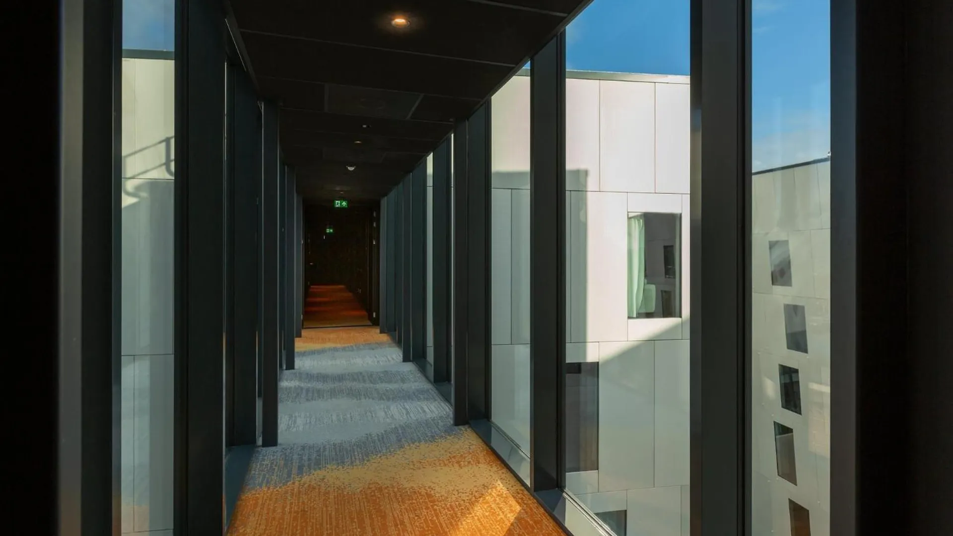 **** Hotel Holiday Inn - The Niu, Fender Amsterdam Holland